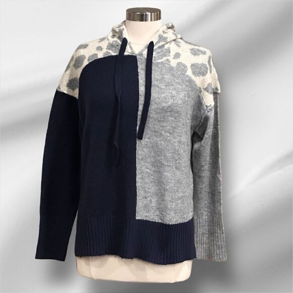 ELAN Women’s Solid & Printed Sweater Knit Color Block Hoodie in the Size Large - Picture 2 of 14